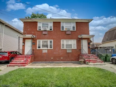 614-616 Pierce Ave, Linden, NJ 07036