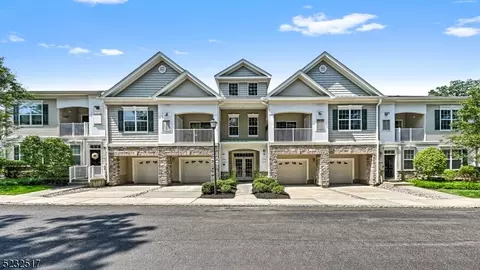 1204 Brook Hollow Dr, Whippany, NJ 07981