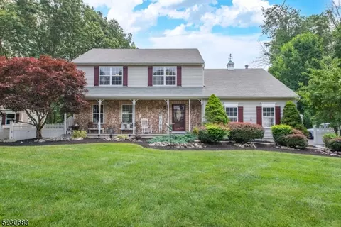 3 Spencer St, Stanhope, NJ 07874