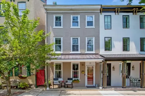 77 S Main St, Lambertville, NJ 08530