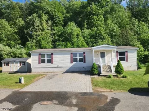 95 Valley View Ests, Oxford Twp, NJ 07863