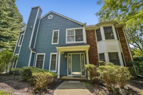 112 Laurelwood Ct, Rockaway, NJ 07866
