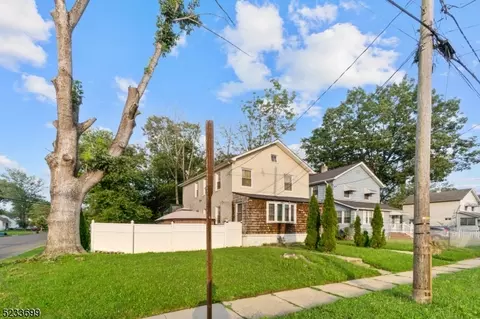701 Spruce St, Roselle, NJ 07203