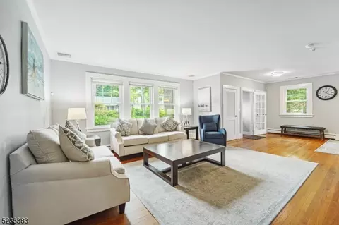 114 Park Ave, Verona, NJ 07044