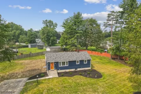 22 Heather Hills Dr, Jefferson, NJ 07438