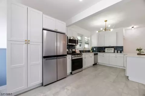 21 Chestnut Ave, Irvington, NJ 07111