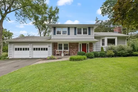 491 Chestnut St, Long Hill, NJ 07980