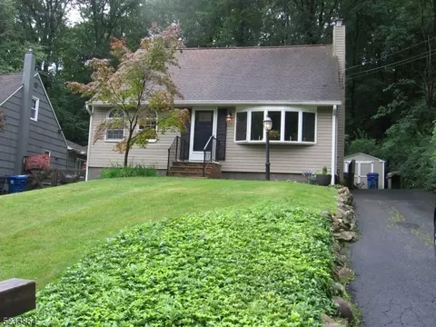 38 E Lake Blvd, Morristown, NJ 07960