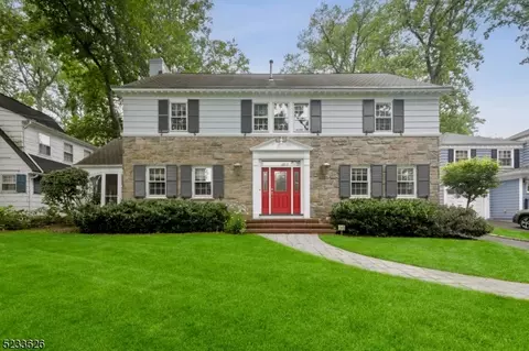 38 Claremont Dr, Maplewood, NJ 07040