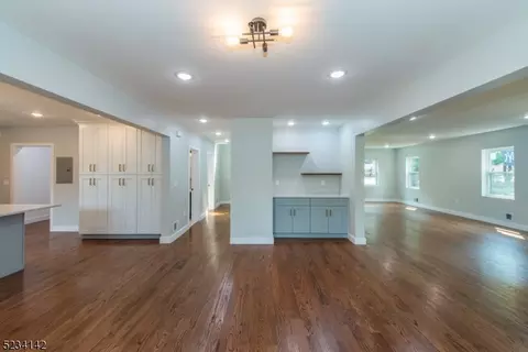 50 Mohawk Trl, Wayne, NJ 07470 photo 10