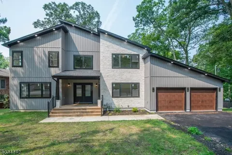 50 Mohawk Trl, Wayne, NJ 07470