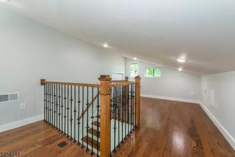 50 Mohawk Trl, Wayne, NJ 07470 photo 36
