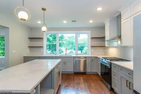 50 Mohawk Trl, Wayne, NJ 07470 photo 12