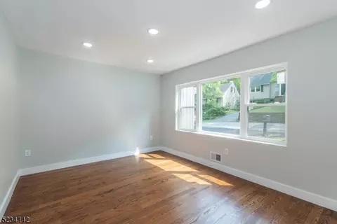 50 Mohawk Trl, Wayne, NJ 07470 photo 18