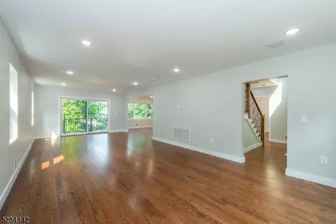 50 Mohawk Trl, Wayne, NJ 07470 photo 21