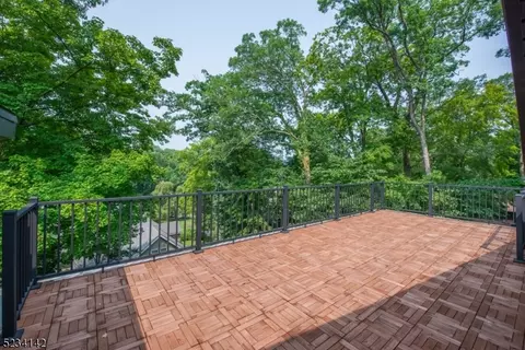 50 Mohawk Trl, Wayne, NJ 07470 photo 5