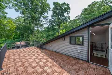 50 Mohawk Trl, Wayne, NJ 07470 photo 37