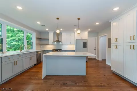 50 Mohawk Trl, Wayne, NJ 07470 photo 11