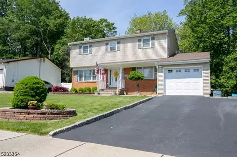 21 Circle Dr, Rockaway, NJ 07866
