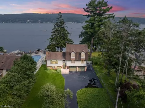 374 Lakeside Rd, West Milford Twp, NJ 07421