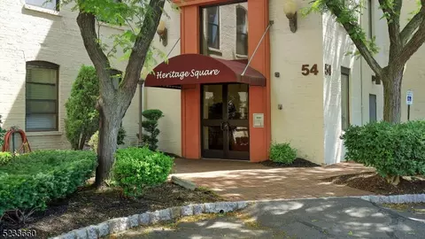 54 W Cherry St #103, Rahway, NJ 07065