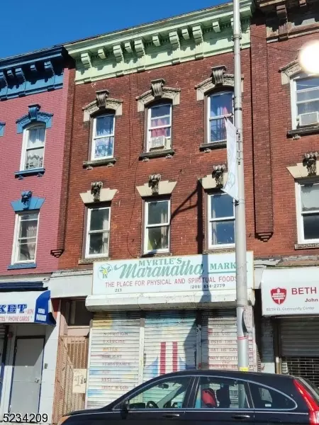 213 Martin Luther King Jr Dr, Jersey City, NJ 07305