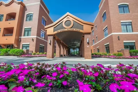33 Green Village Rd #3306, Madison, NJ 07940
