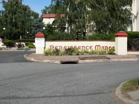 2 Ann St #220, Clifton, NJ 07013