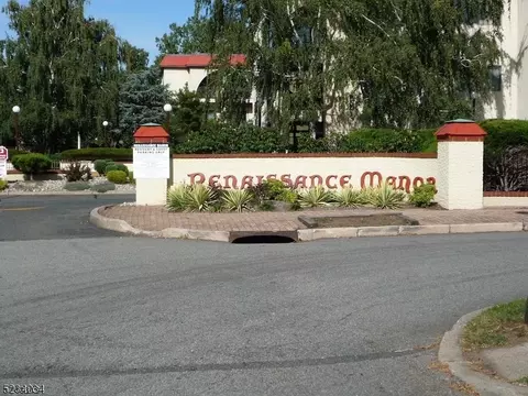 2 Ann St #220, Clifton, NJ 07013