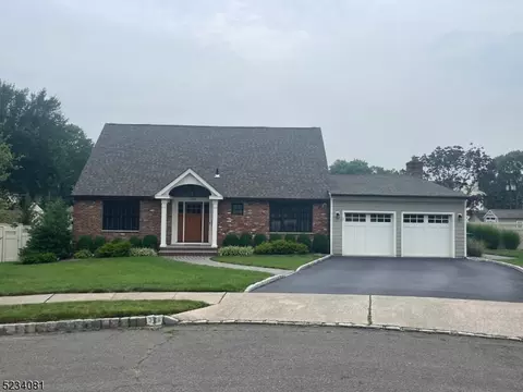 323 Dorchester Ave, Cranford, NJ 07016