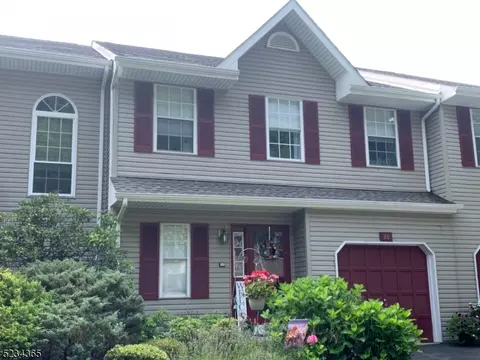 30 Pinehurst Dr, Washington, NJ 07882