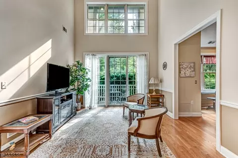 277 Victoria Dr, Bridgewater, NJ 08807