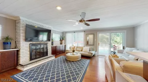 398 Burlington Rd, Paramus, NJ 07652 photo 7