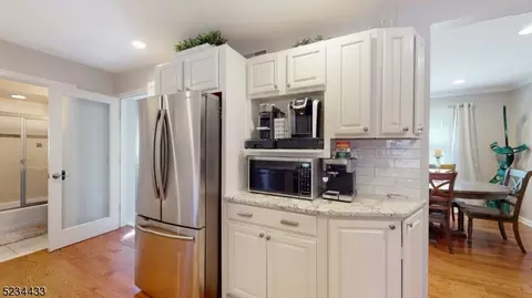 398 Burlington Rd, Paramus, NJ 07652 photo 12