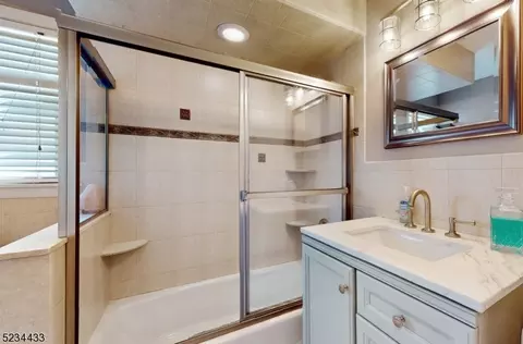 398 Burlington Rd, Paramus, NJ 07652 photo 14