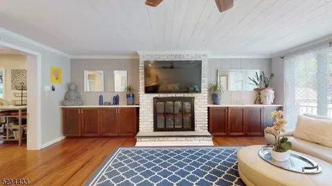 398 Burlington Rd, Paramus, NJ 07652 photo 6