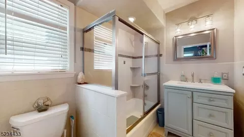 398 Burlington Rd, Paramus, NJ 07652 photo 13
