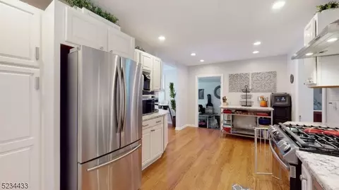398 Burlington Rd, Paramus, NJ 07652 photo 11