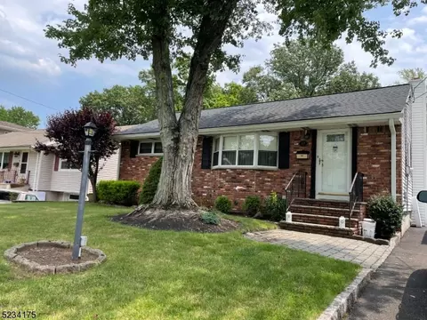12 Blake Dr, Clark, NJ 07066