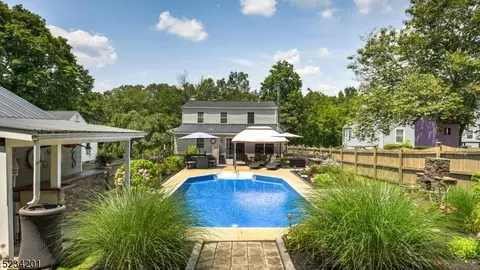 17 Old York Rd, Lambertville, NJ 08530