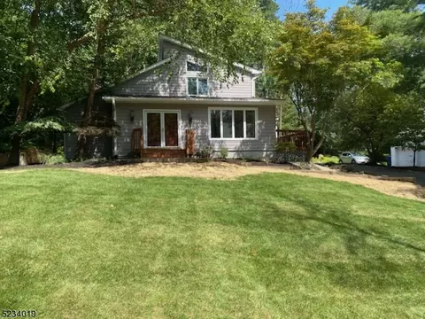 10 Jason Ln, Morristown, NJ 07960