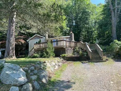 113 Silver Fox Trl, Hardyston, NJ 07460