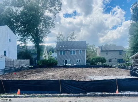 19 A Glen Ave, Roseland Boro, NJ 07068