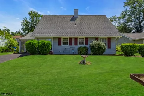 34 Spindletop Ln, Willingboro, NJ 08046