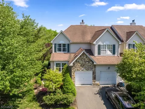 40 Dewitt Ln, Hillsborough, NJ 08844