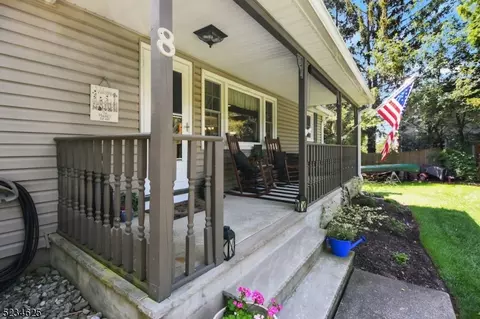 8 Nasturtium Ave, Vernon Twp, NJ 07418