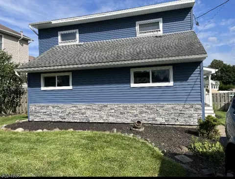 22 Cedar St, Pompton Lakes, NJ 07442