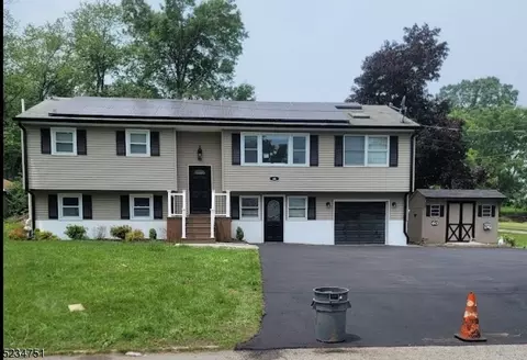 60 Davis Rd, Franklin, NJ 07416