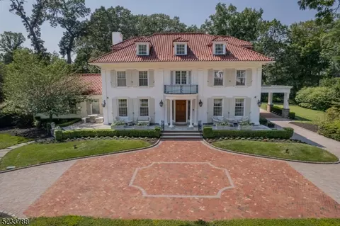 116 Gordon Rd, Essex Fells, NJ 07021