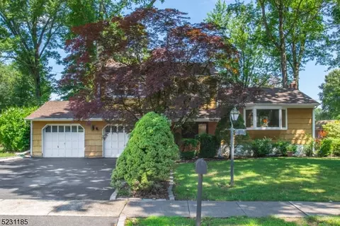 20 Parkside Dr, Parsippany-troy Hills Twp, NJ 07054